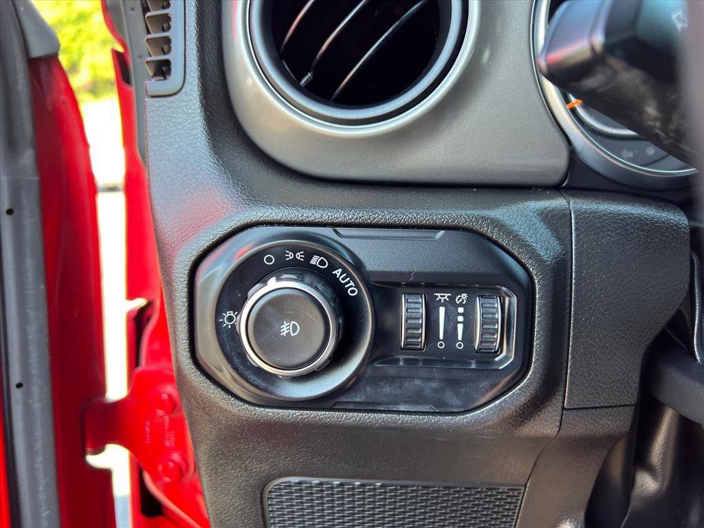 Used 2022 Jeep Wrangler Unlimited Sport w/ Sun And Sound Package AWD/4WD image 19