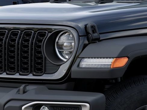 New 2026 Jeep Gladiator Sport AWD/4WD image 10