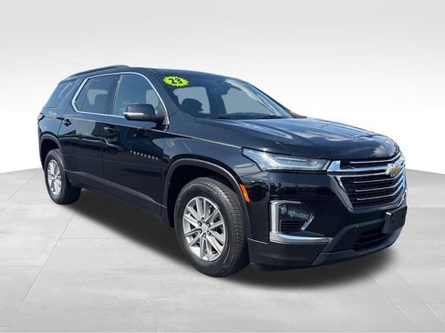 Used 2023 Chevrolet Traverse LT FWD image 8