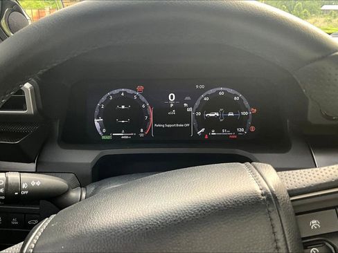 Used 2025 Toyota 4Runner TRD Off-Road Premium AWD/4WD image 15