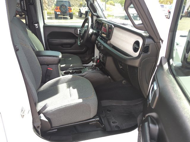 Used 2024 Jeep Wrangler Unlimited Sport AWD/4WD image 19