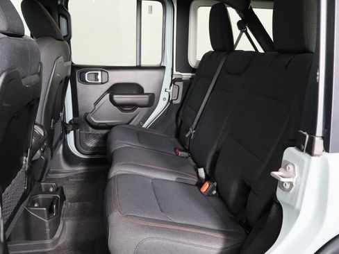 Used 2024 Jeep Wrangler Unlimited Rubicon image 17