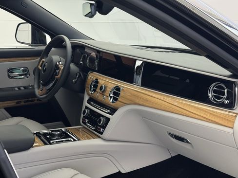 Certified 2021 Rolls-Royce Ghost image 57