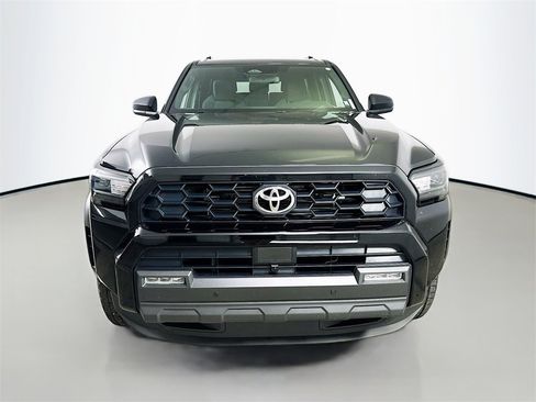 Used 2025 Toyota 4Runner TRD Off-Road image 2