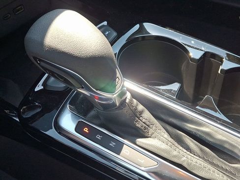 Used 2025 Chevrolet Trax ACTIV w/ Sunroof Package image 15