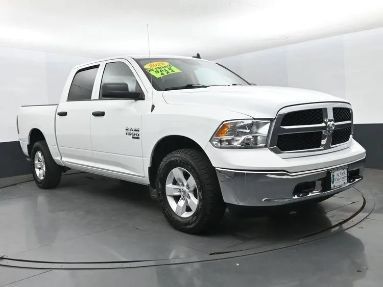 Used 2022 RAM 1500 Classic SLT w/ Electronics Group AWD/4WD image 2