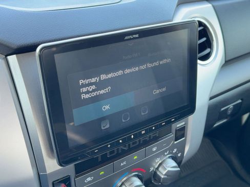 Used 2015 Toyota Tundra SR5 w/ SR5 Upgrade Package image 26