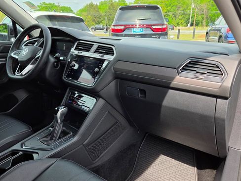 Certified 2023 Volkswagen Tiguan SE image 50