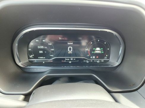 Used 2024 GMC Yukon SLE w/ Max Trailering Package image 6