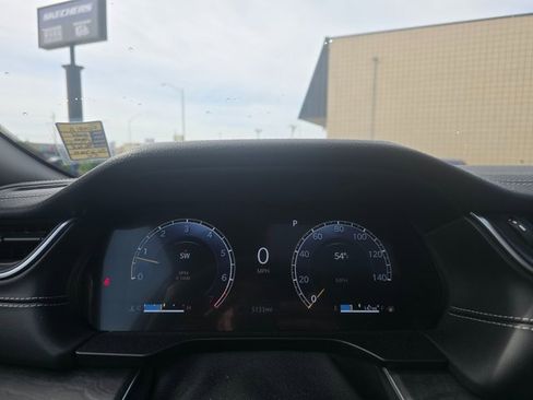 Used 2025 Jeep Grand Cherokee Limited w/ Black Appearance Package image 23