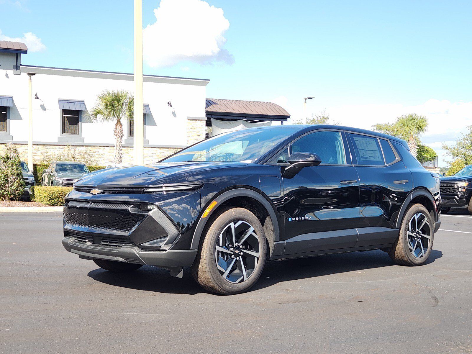 New 2026 Chevrolet Equinox EV LT w/ Comfort Package AWD/4WD image 2