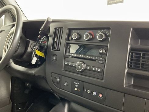 Used 2014 GMC Savana 3500 LT w/ LT Preferred Equipment Group image 18