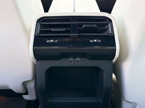 New 2027 BMW 530i RWD image 19