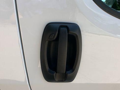 Used 2024 RAM ProMaster 2500 w/ Premium Convenience Group image 27