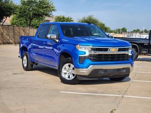 Used 2025 Chevrolet Silverado 1500 LT RWD image 2