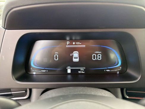 Used 2025 Hyundai Elantra Sport image 21