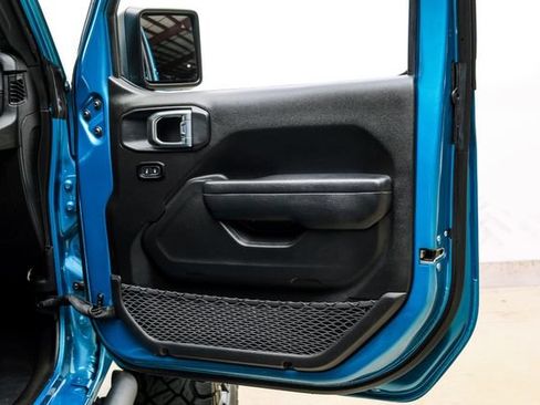 Used 2024 Jeep Wrangler Unlimited w/ Convenience Group AWD/4WD image 72
