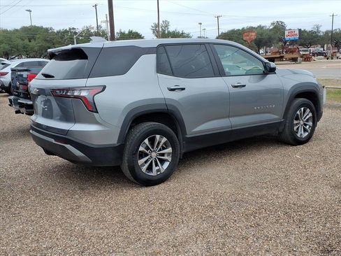 Used 2025 Chevrolet Equinox LT image 3