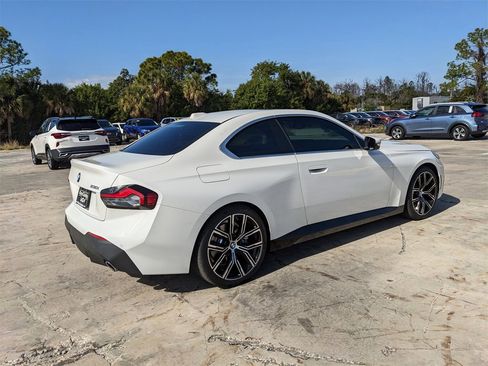 Used 2023 BMW 230i Coupe w/ Premium Package image 9