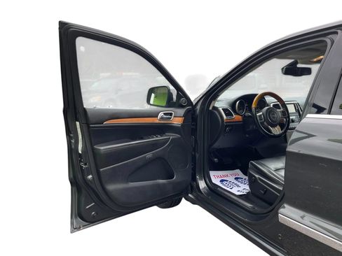 Used 2011 Jeep Grand Cherokee Overland image 10