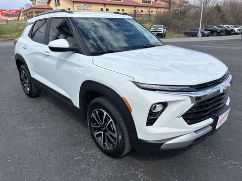 Used 2026 Chevrolet TrailBlazer LT w/ Convenience Package image 3