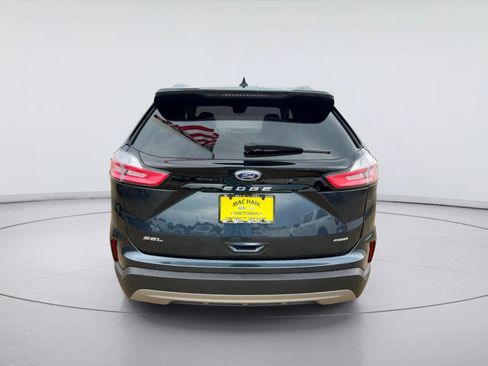 Certified 2024 Ford Edge SEL w/ Convenience Package AWD/4WD image 4