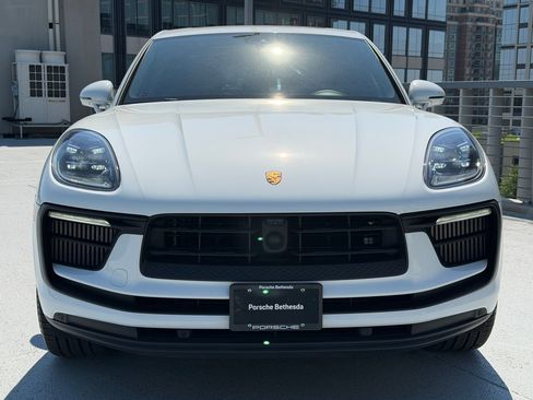 Used 2023 Porsche Macan S AWD/4WD image 10