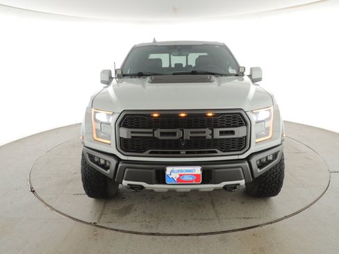 Used 2019 Ford F150 Raptor w/ Equipment Group 802A Luxury AWD/4WD image 3