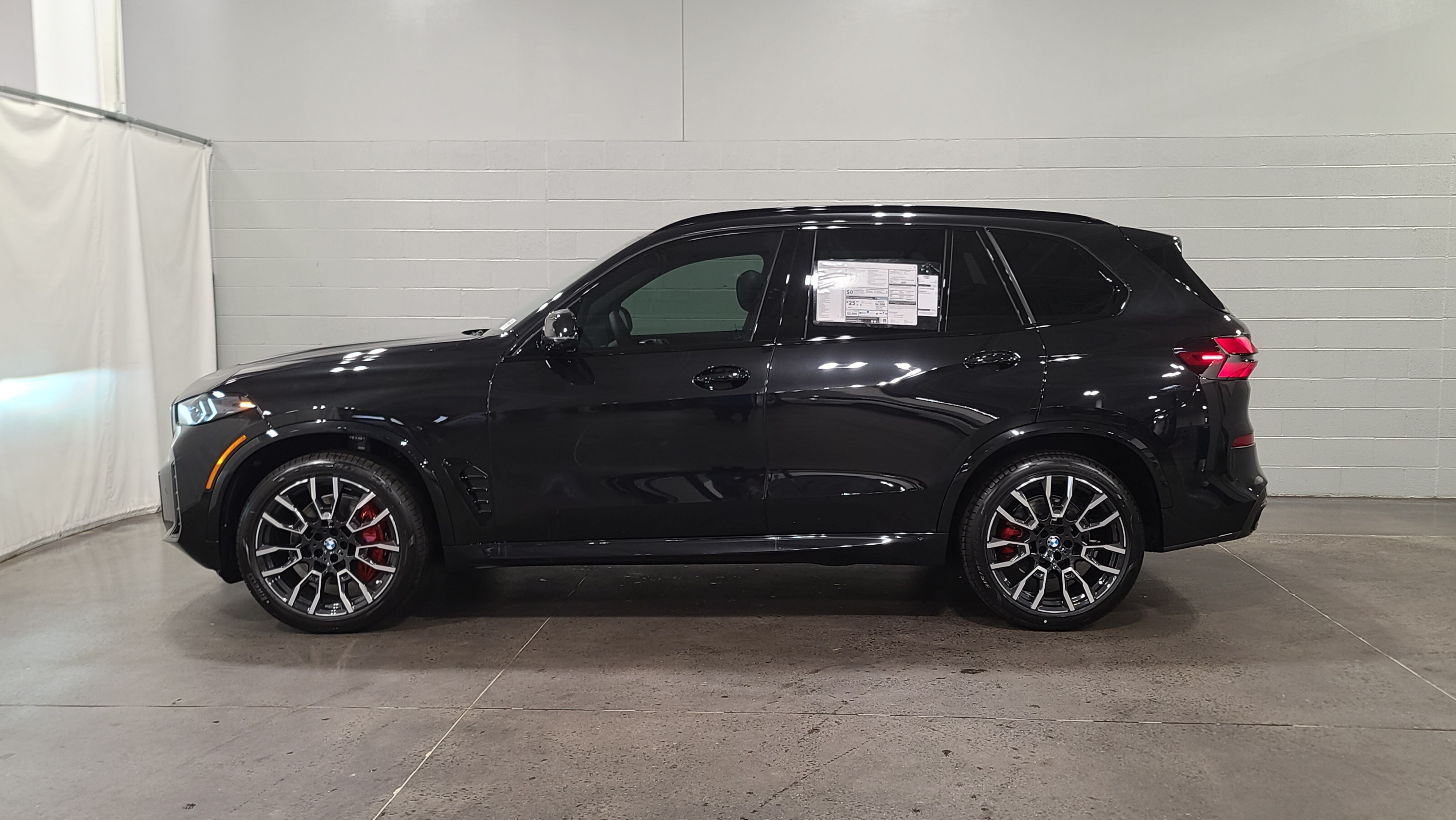 Used 2026 BMW X5 sDrive40i w/ M Sport Package RWD image 5
