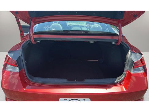 Used 2021 Hyundai Elantra Limited FWD image 20