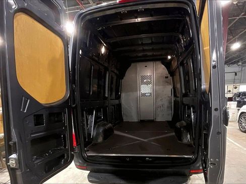 Used 2023 Mercedes-Benz Sprinter 2500 image 19