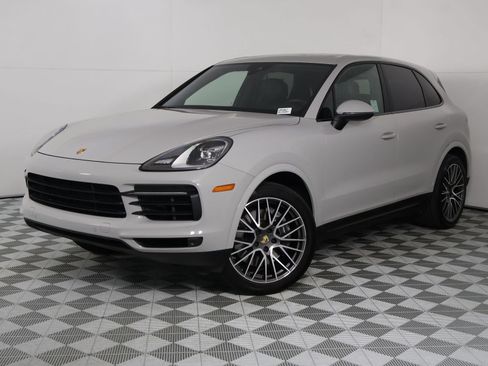 Certified 2023 Porsche Cayenne AWD/4WD image 1
