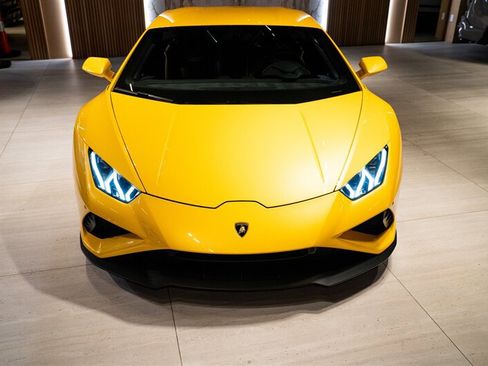 Used 2021 Lamborghini Huracan EVO RWD image 6