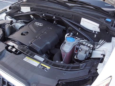 Used 2017 Audi Q5 2.0T Premium image 43