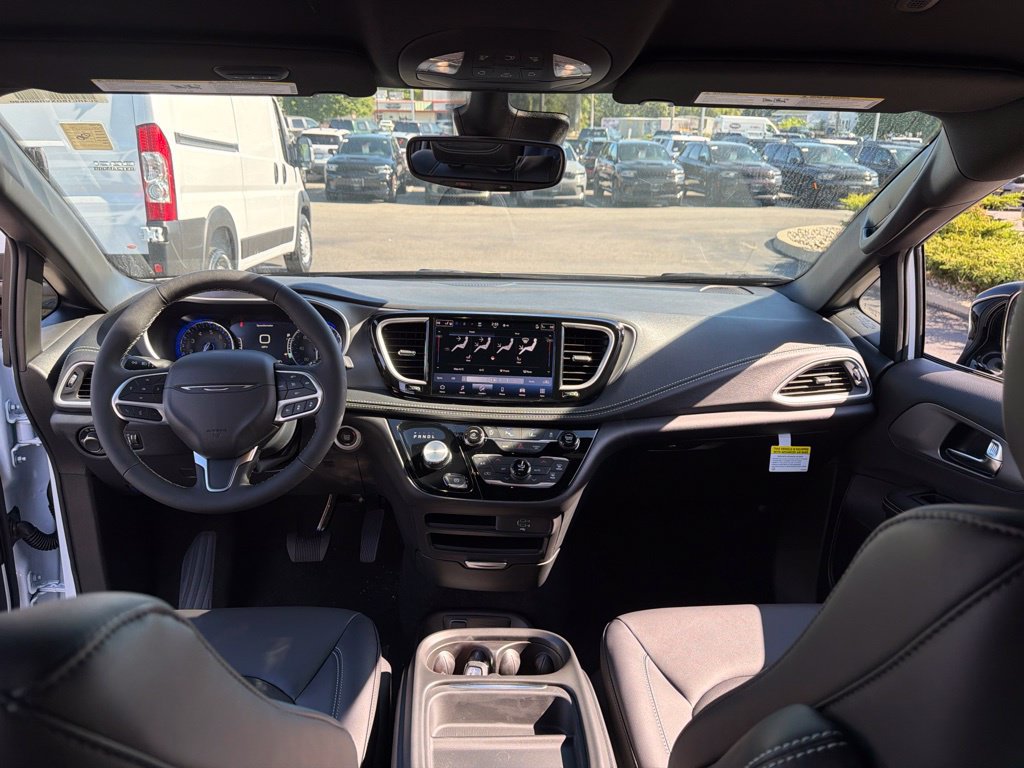 New 2027 Chrysler Pacifica Select FWD image 19