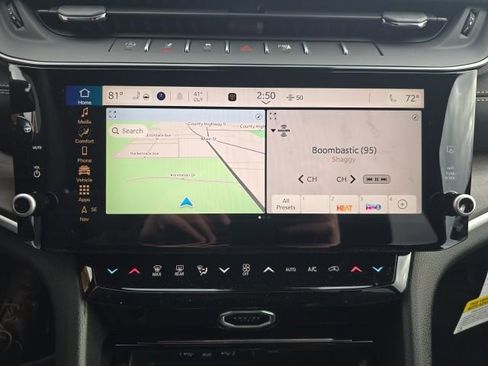 New 2026 Jeep Grand Cherokee Laredo image 17