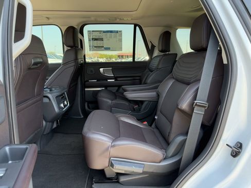 New 2025 Ford Expedition Platinum w/ Platinum Ultimate Package image 59