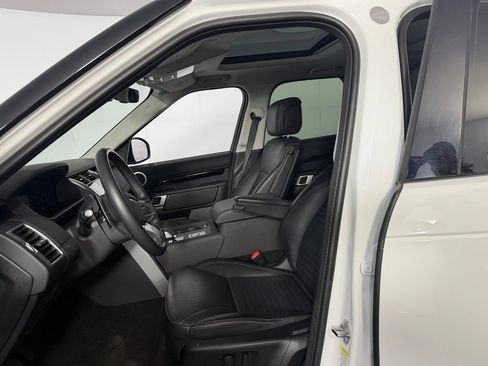 Used 2024 Land Rover Discovery S AWD/4WD image 21