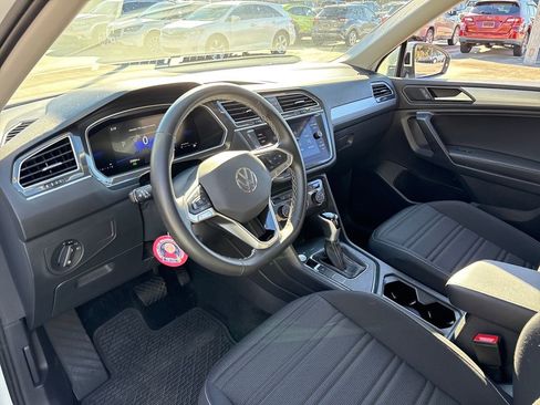 Used 2024 Volkswagen Tiguan S image 6