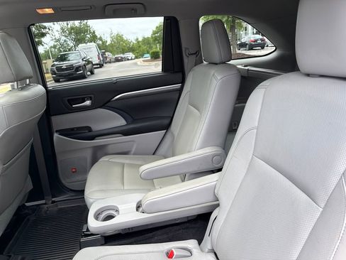 Used 2017 Toyota Highlander Limited Platinum w/ Protection Package #3 AWD/4WD image 11