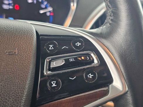 Used 2015 Cadillac SRX Luxury w/ Driver Awareness Package AWD/4WD image 29