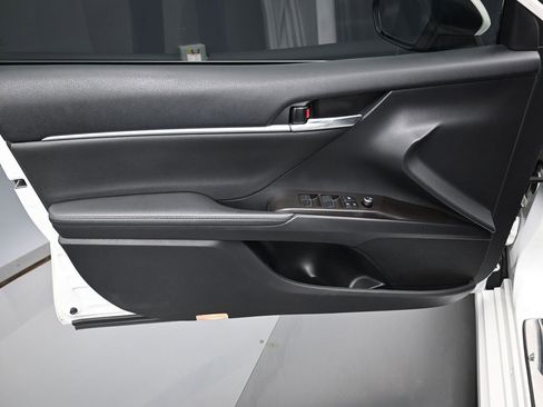 Certified 2022 Toyota Camry XSE image 11