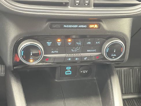 Used 2022 Ford Escape Titanium w/ Class II Trailer Tow Package image 22