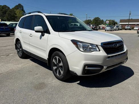Used 2018 Subaru Forester 2.5i Premium AWD/4WD image 5
