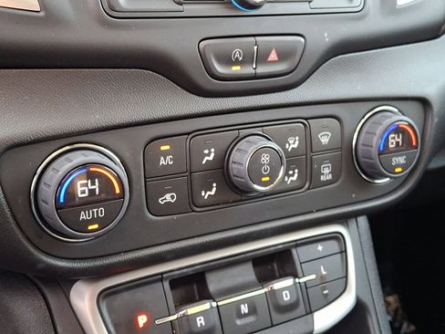 Certified 2023 GMC Terrain SLE w/ Driver Convenience Package AWD/4WD image 18