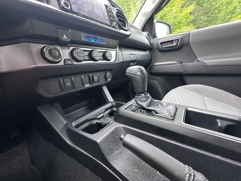 Used 2023 Toyota Tacoma SR AWD/4WD image 15