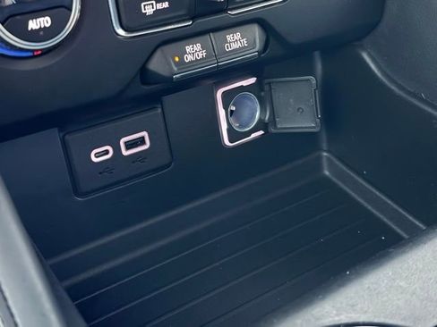 Certified 2022 GMC Yukon SLE AWD/4WD image 10