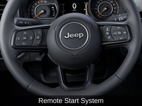 Used 2025 Jeep Gladiator Mojave w/ Convenience Group AWD/4WD image 27