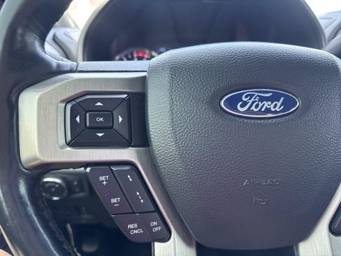 Used 2022 Ford F250 Platinum w/ FX4 Off-Road Package AWD/4WD image 21