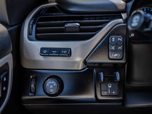 Used 2019 GMC Yukon Denali w/ Denali Ultimate Package image 16